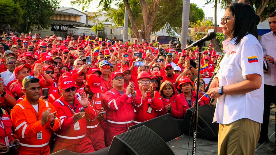 Delcy Rodríguez, Venezuela's acting president, with oil workers in the state of Anzoategui on January 25, 2026. Photo: Venezuela's Office of the Presidency.