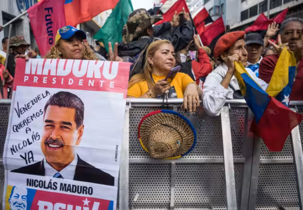 Venezuelans in one of many massive Chavista demonstrations demanding the release of President Nicolás Maduro. Photo: Boris Vergara/EFE/File photo.