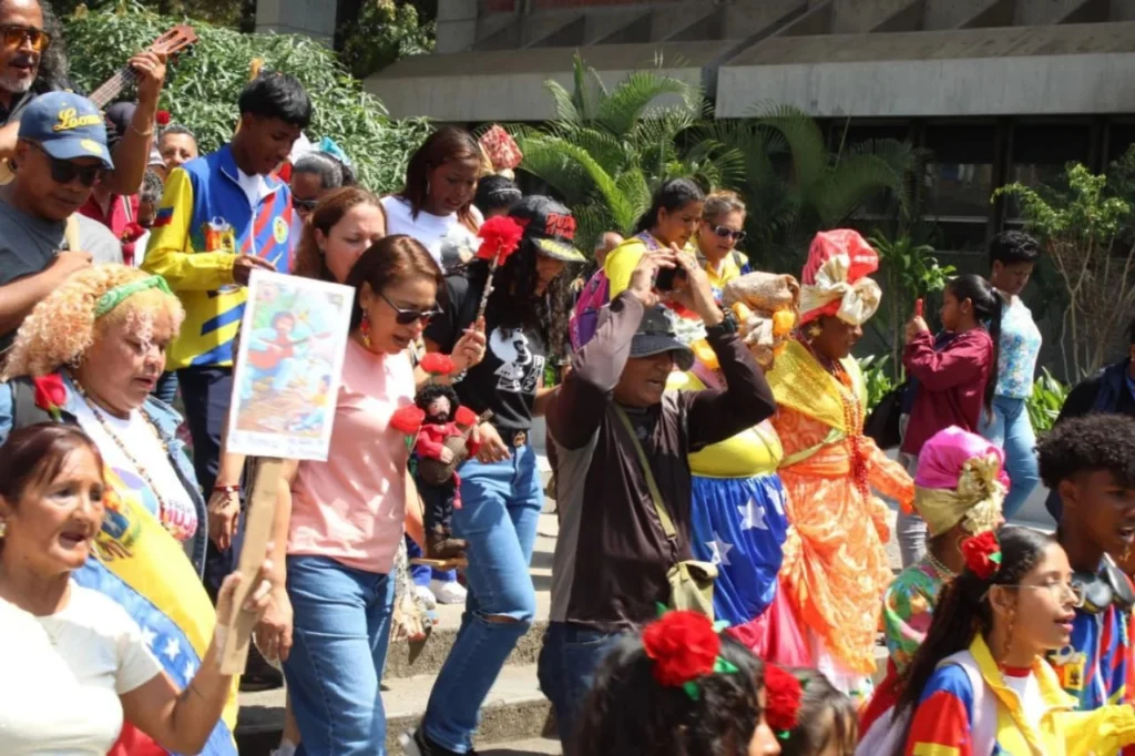 A view of the March of the Red Carnations in Caracas, in homage to people's musician Alí Primera. Photo: Ministry of Culture of Venezuela.