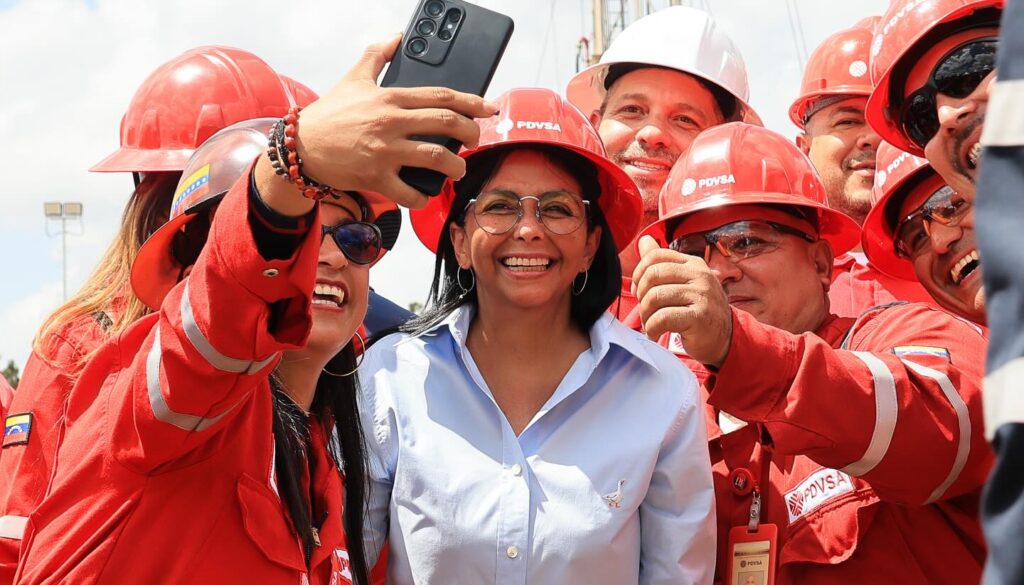 Venezuelan Acting President Delcy Rodríguez poses for a picture with workers during a visit to oil facilities in Monagas state on Thursday, February 12, 2026. Photo: X/@Laiguanatv.