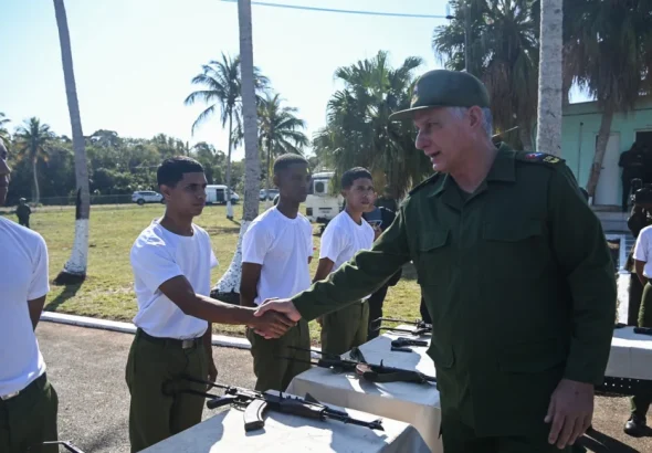 Cuban President Miguel Díaz-Canel meets cadets of the Eliseo Reyes Rodríguez School on National Defense Day, February 21, 2026. Photo: Instagram/@presidenciadecuba.