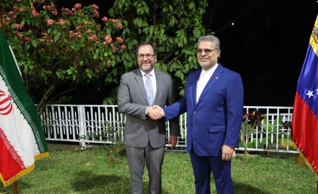 Venezuelan Foreign Minister Yván Gil shaking hands with the Iranian ambassador to Caracas, Ali Chegini, at the Iranian embassy in Caracas on Tuesday, February 10, 2026. Photo: X/@yvangil.