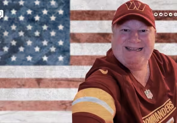 Mike Hammer. Photo: Razones de Cuba.