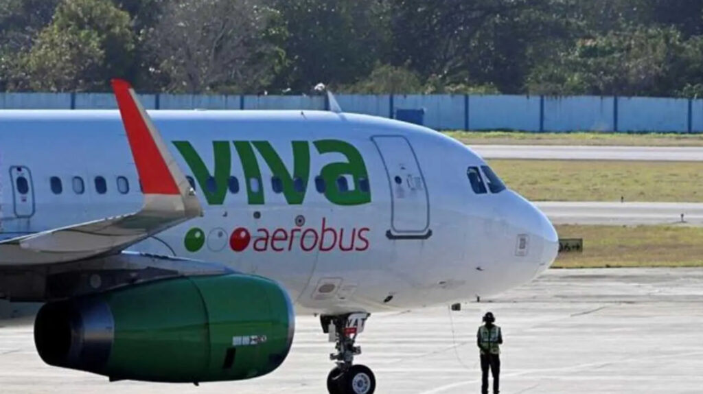 Viva Airlines plane on the runway. Photo: VIVA Airlines.