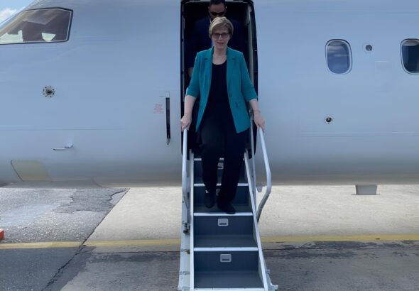 US diplomat Laura Dogu deboards at Simón Bolívar International Airport in Maiquetía, Venezuela, January 31. Photo: Instagram/@usembassyve.