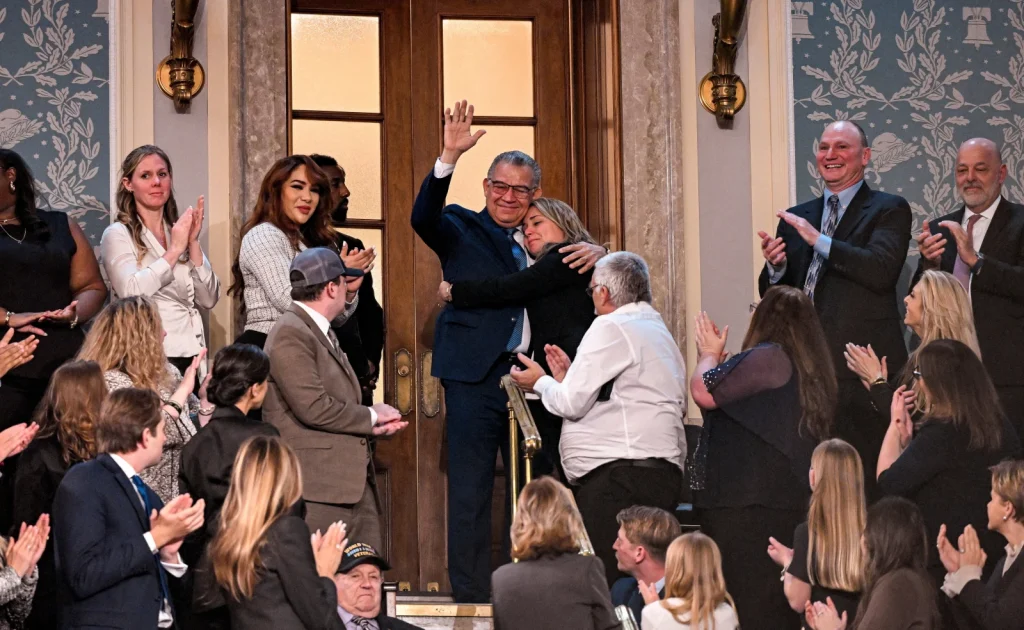 Venezuelan far-right politician Enrique Márquez is recognized as the president of the US empire, Donald Trump, delivers the first State of the Union address of his second term in Washington DC, on Tuesday, February 24, 2026. Photo: Kenny Holston/Reuters.