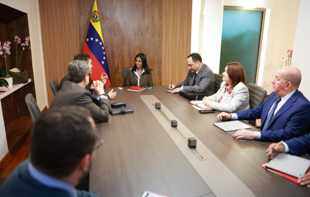 Venezuelan Acting President Delcy Rodríguez meets Repsol representatives, February 4, 2026. Photo: Presidential Press.