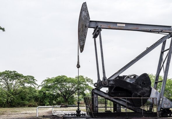 Oil well in Barinas, Venezuela. Photo: Carlos Santos/Wikimedia Commons.