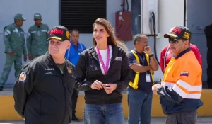 The head of the Return to Homeland Plan, Camilla Fabri, awaits the arrival of a new repatriation flight with Venezuelan security authorities on Wednesday, February 4, 2026, at the Simón Bolívar International Airport in Maiquetía, La Guaira state. Photo: IG/@vueltalapatria.