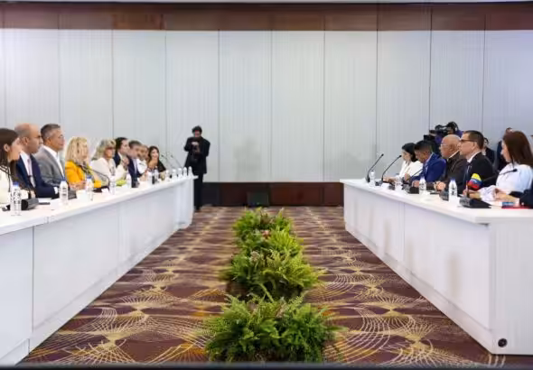 The meeting of the Commission for Coexistence and Peace was held at the Eurobuilding Hotel in Caracas. Photo: Fausto Torrealba/AVN.
