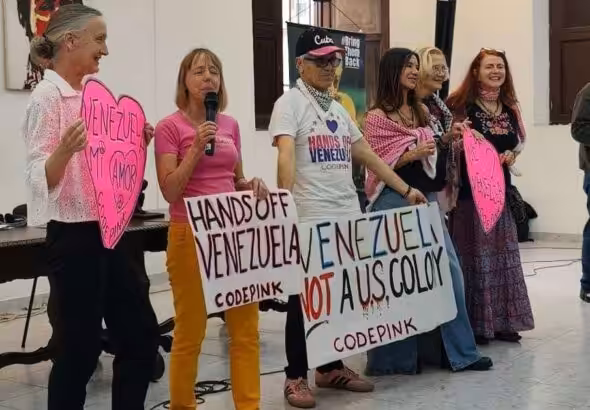 Activists of the US organization Code Pink in Venezuela to show solidarity. Photo: Ministry of the Communes.