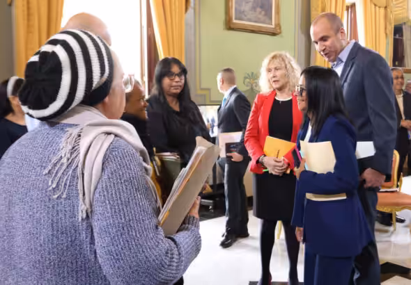 Acting President of Venezuela Delcy Rodríguez meets with victims of political violence at Miraflores Palace in the context of Amnesty Law approval. Photo: Prensa Presidencial.