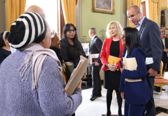 Acting President of Venezuela Delcy Rodríguez meets with victims of political violence at Miraflores Palace in the context of Amnesty Law approval. Photo: Prensa Presidencial.