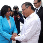Colombian President Gustavo Petro being greeted by Delcy Rodríguez at the Simón Bolívar International Airport in Maiquetía, La Guaira state, in November 2022. Photo: AFP/File photo.