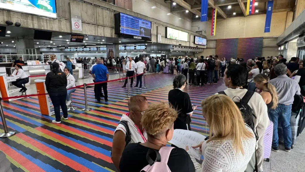 A hall at Simón Bolívar International Airport in Maiquetía, La Guaira, Venezuela. Photo: EFE.