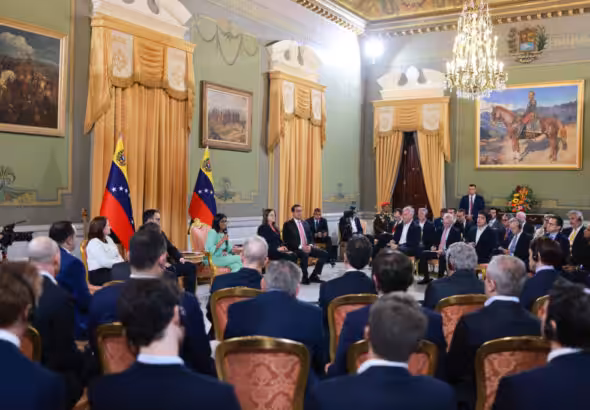 Acting President Delcy Rodríguez speaks with a delegation of national and international investors on March 24, 2026. Photo: Venezuela's Presidential Press.