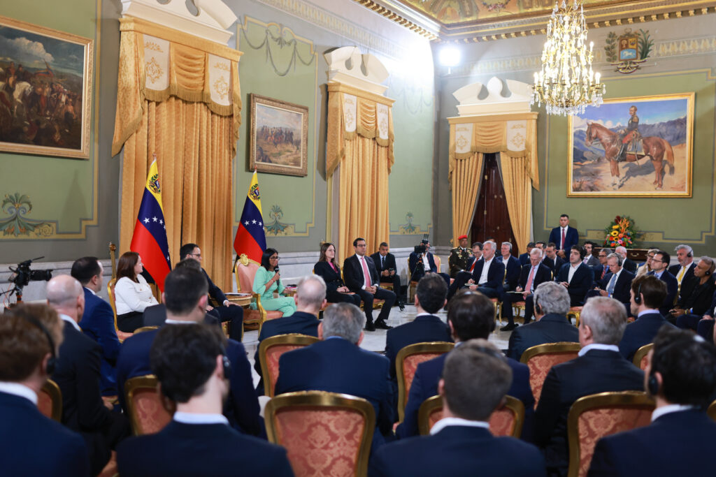 Acting President Delcy Rodríguez speaks with a delegation of national and international investors on March 24, 2026. Photo: Venezuela's Presidential Press.