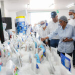 Acting President Delcy Rodríguez during an inspection of the Pacific Seafood Fish Processing Plant in Cumaná, Sucre state. Photo: Prensa Presidencial.