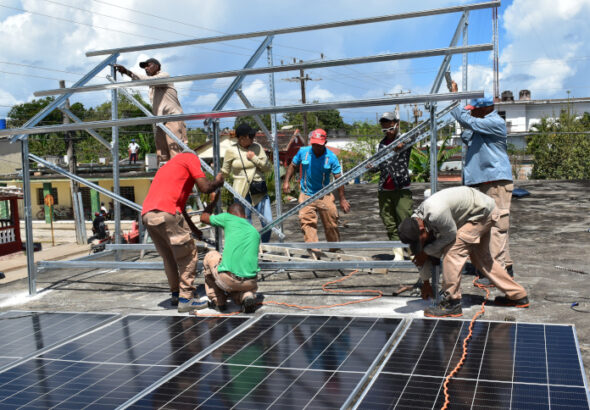 Beyond the hospital network of more than 280 hospitals and 430 polyclinics, the project will also reach some 2,000 homes in isolated rural areas that historically lack stable access to electricity. Photo: Adelante Newspaper.