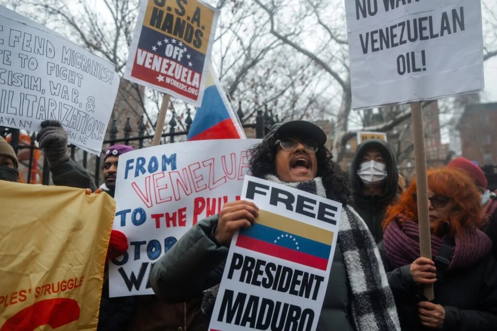 Protesters in New York holding signs demanding the release of Venezuelan President Nicolas Maduro on January 5, 2026. Photo: Olga Fedorova/EPA/file photo.
