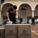 Colombians vote in the parliamentary elections on March 8, 2026. Photo: Esteban Vege La-Rotta/Anadolu Agency.