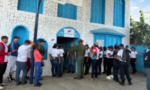 Venezuelans voting during the first popular consultation of 2026 in Zulia state. Photo: RedRadioVE.