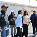 Acting President Delcy Rodríguez visits the new memorial. Photo: Correo de Orinoco.