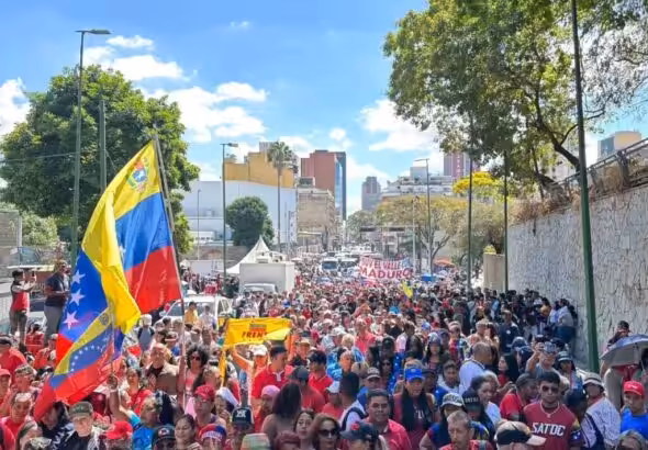 Venezuelans march in Caracas, commemorating the 13th anniversary of the passing of the leader of the Bolivarian Revolution, Hugo Chávez, March 5, 2026. Photo: PSUV.