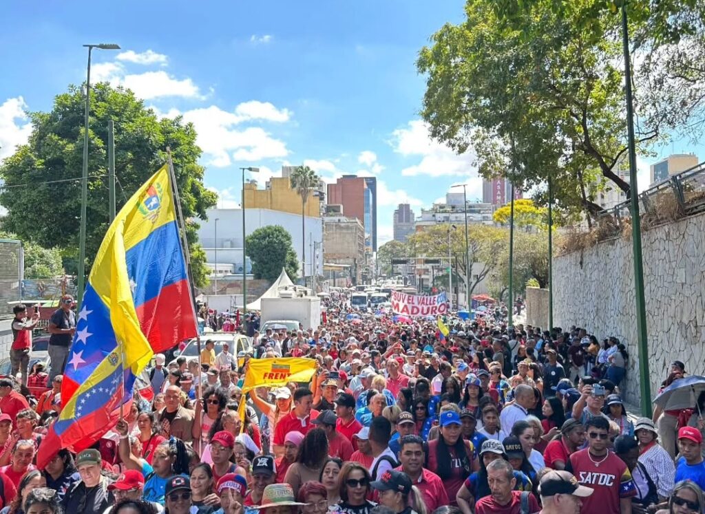 Venezuelans march in Caracas, commemorating the 13th anniversary of the passing of the leader of the Bolivarian Revolution, Hugo Chávez, March 5, 2026. Photo: PSUV.