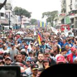 Venezuelans march en masse on Avenida Sucre in Catia, Caracas, on Tuesday, March 3, demanding the release of President Nicolás Maduro and his wife, Deputy Cilia Flores. Photo: Instagram/@partidopsuv.