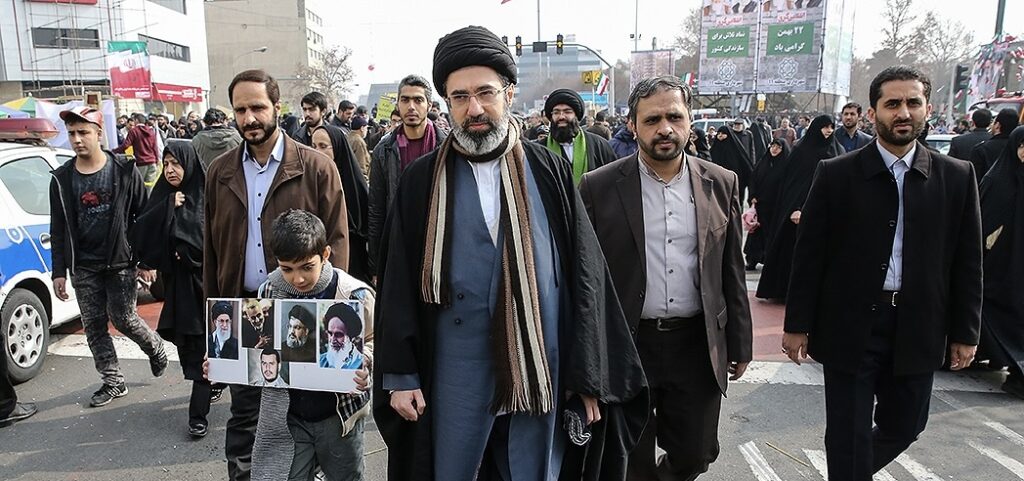 Mojtaba Khamenei with his children at a march in 2017. Photo: Wikimedia Commons.