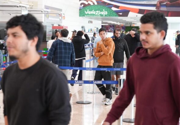Repatriated Venezuelan migrants passing migration control at the Simón Bolívar International Airport in Maiquetía, La Guaira state, on Monday, March 16, 2026. Photo: IG/@minjusticia_ve.