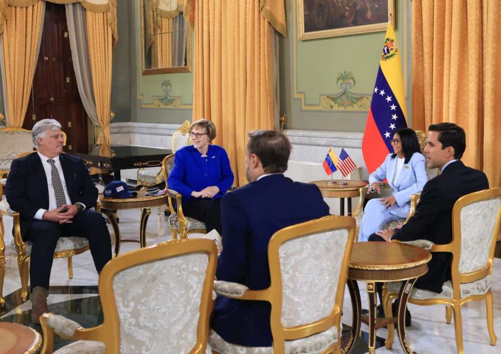 Venezuelan Acting President meets US Chargé d'Affaires Laura Dogu and delegates of the US Senate Foreign Relations Committee at Miraflores Palace, Caracas, March 18, 2026. Photo: Presidential Press. (Telesur)