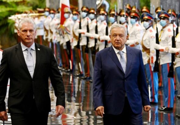 File photo of the reception of the then President of Mexico, Andrés Manuel López Obrador (right), by his Cuban counterpart Miguel Diaz-Canel, at the Palace of the Revolution, in Havana, on May 8, 2022. Photo: Yamil Lage/POOL/ EFE/File.