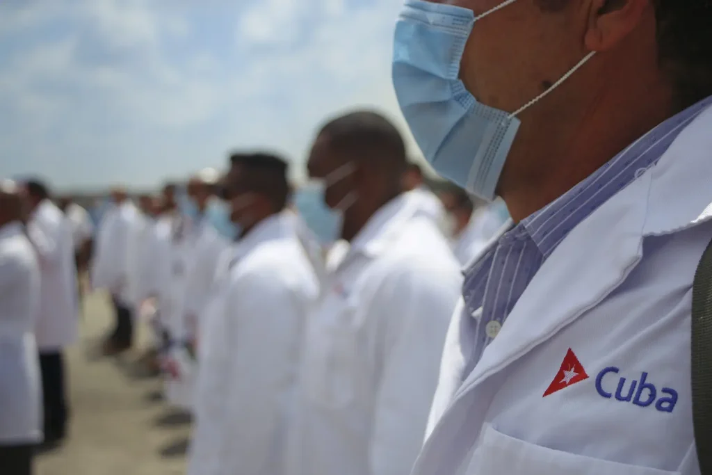 Cuban Doctors. Photo: CubaNoticias 360.