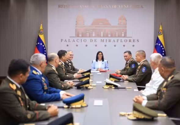 Venezuelan Acting President Delcy Rodríguez meets former Defense Minister Vladimir Padrino López and other members of the current and outgoing high command of the FANB at Miraflores Palace, March 19, 2026. Photo: Presidential Press.