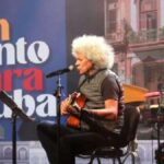 Venezuelan troubadour Leonel Ruiz performing during the A Song for Cuba concert at the Teresa Carreño Theater in Caracas, Venezuela. Photo: Con el Mazo Dando.