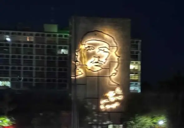 Mural of Che Guevara in Revolution Square, Havana, Cuba. Photo: Irene Zugasti.