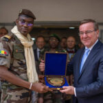 Mali's defense minister, Sadio Camara, and his German counterpart, Boris Pistorius, in Bamako, April 14, 2023. Photo: © Michael Kappeler / picture alliance via Getty Images.