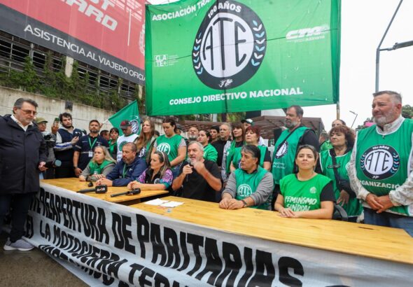 ATE members in Buenos Aires protest against President Milei's austerity policies. Photo: X/@ateprensa.
