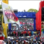 Gathering of Venezuelan Chavistas in front of Miraflores Palace, Caracas, commemorating 20 years of the Organic Law of Communal Councils on April 9, 2026. Photo: Diario VEA/Franklin Domínguez.