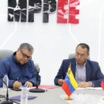 Representatives of Venezuela's CORPOELEC and Colombia's IPSE signing an agreement for energy connection in Caracas, April 28, 2026. Photo: IG/@minenergia_ve.