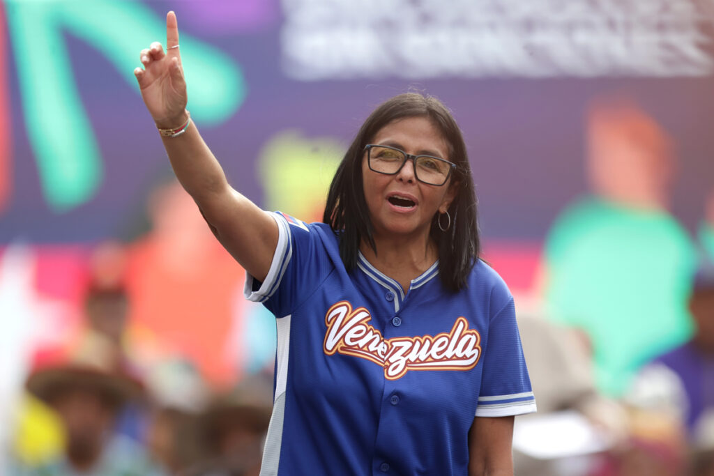 Venezuelan Acting President Delcy Rodríguez announcing an increase of workers income ahead of the May 1 holiday. Caracas, April 30, 2026. Photo: Ronald Peña/EFE.
