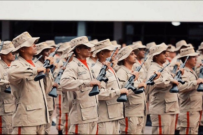 Members of the Bolivarian Militia of Venezuela (Milicia Bolivariana) during a military parade. Photo: Monthly Review.
