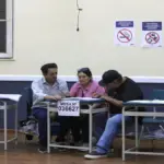 Peruvian ballot counters on election day. Photo: EFE.