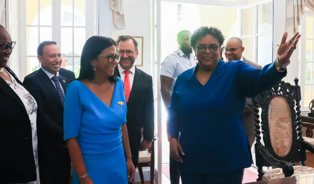 Delcy Rodríguez received by the Barbadian Prime Minister Mia Mottley at her official residence, Illaro Court, in Bridgetown on Monday, April 27, 2026. Photo: Venezuelan Presidential Press.