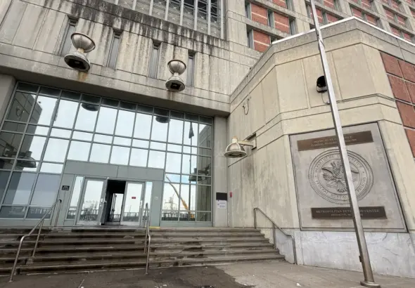 The Metropolitan Detention Center (MDC) in Brooklyn, New York. Photo: Axios.