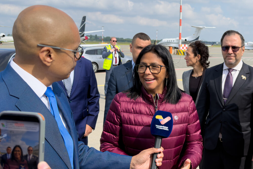 Venezuela's Acting President Delcy Rodriguez upon arrival to the Netherlands to participate in the ICJ session on the Essequibo Territory dispute. Amsterdam, Sunday, May 10, 2026. Photo: EFE.