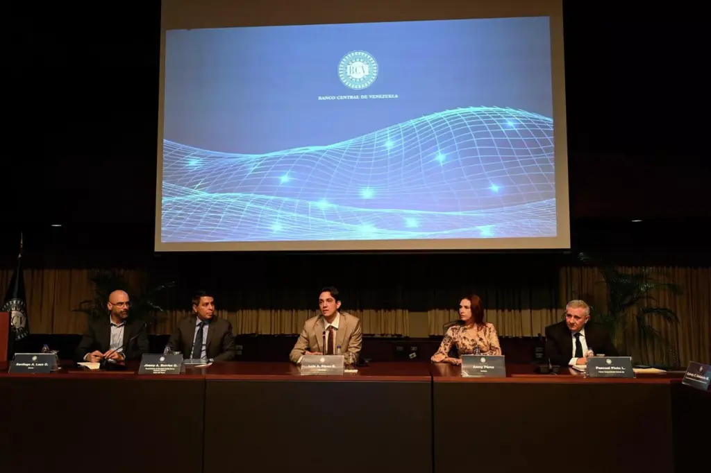 Luis Alberto Pérez González, the acting president of the Central Bank of Venezuela, during a press conference on Friday, April 24, 2026. Photo: Central Bank of Venezuela.