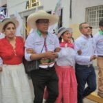The left-wing presidential candidate of Peru Roberto Sánchez (center) with supporters. Photo: Facebook/Roberto Sánchez.